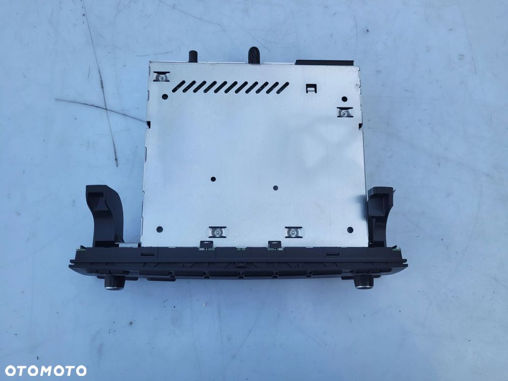 RADIO BMW PROESSIONAL CD E81 E82 E84 E87 E88 E89 E90 E91 E92 E93 9242502 - 4