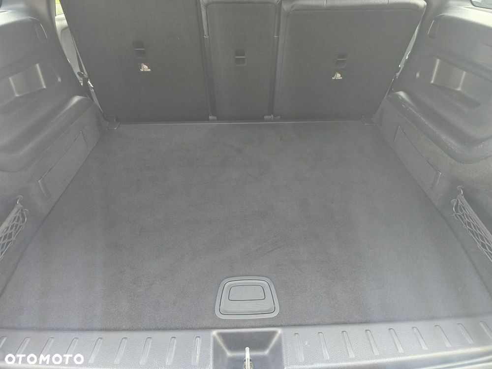 Mercedes-Benz GLB - 25