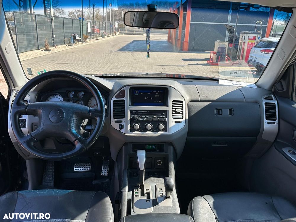 Mitsubishi Pajero 3.2 DI-D Automatik Dakar - 3