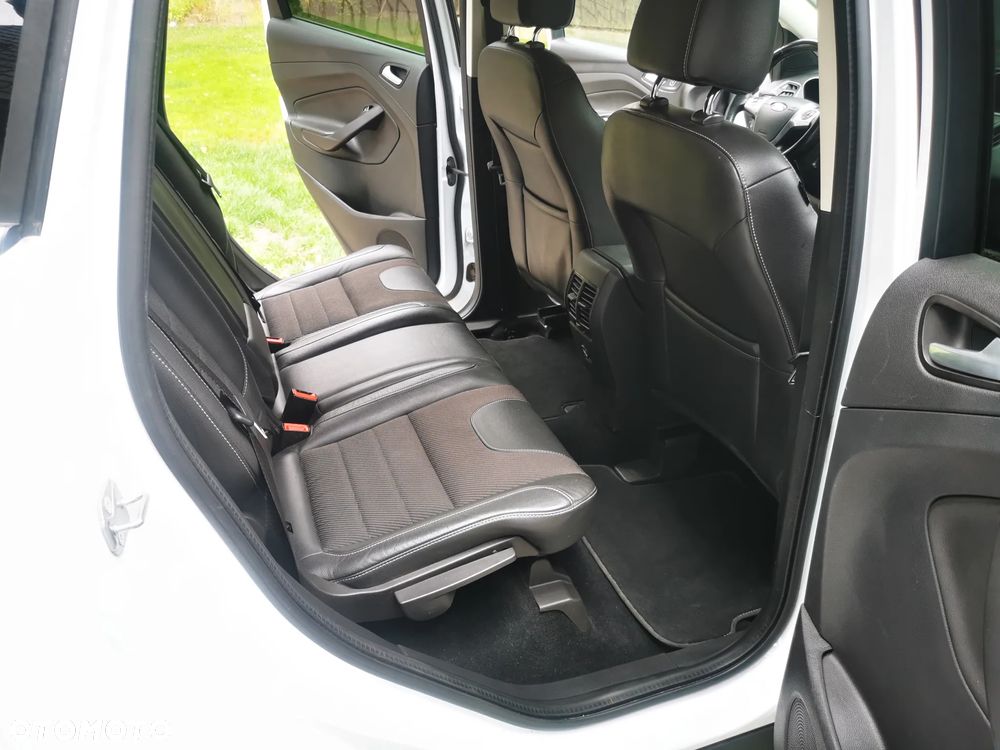 Ford Kuga 2.0 TDCi 2x4 Titanium - 18