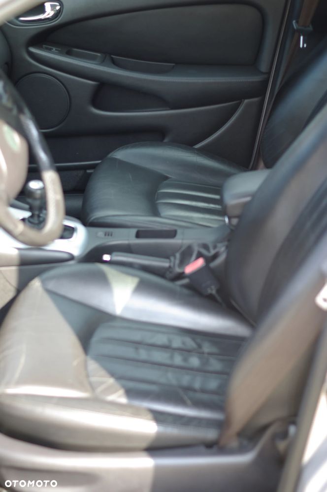 Jaguar X-Type 2.5 V6 4x4 - 6