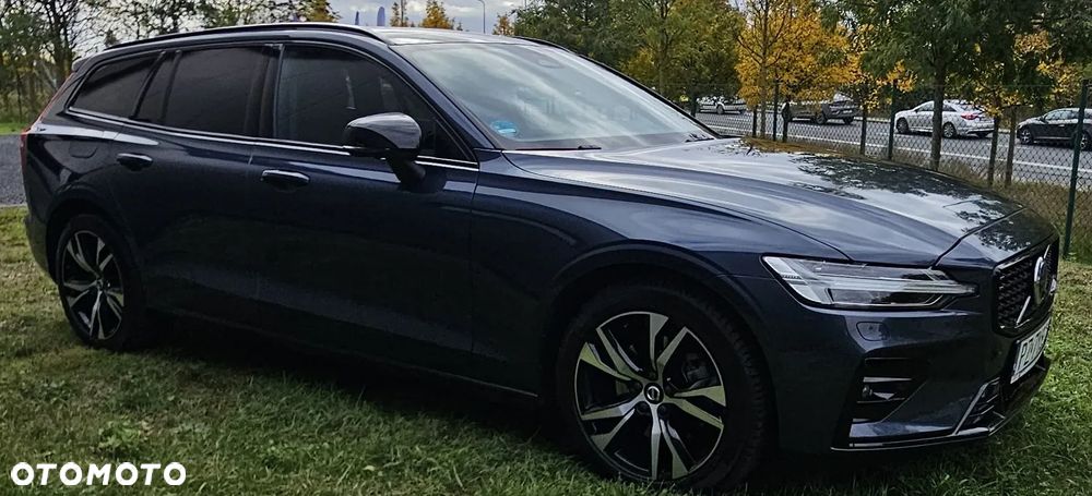 Volvo V60 B4 B DKG Plus Dark - 4