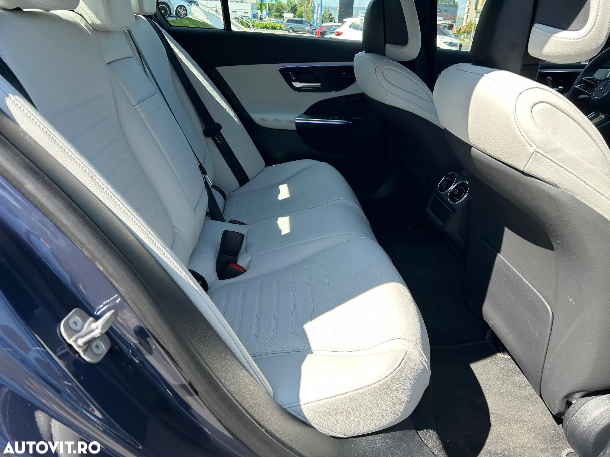 Mercedes-Benz C 300 PHEV 4MATIC - 12