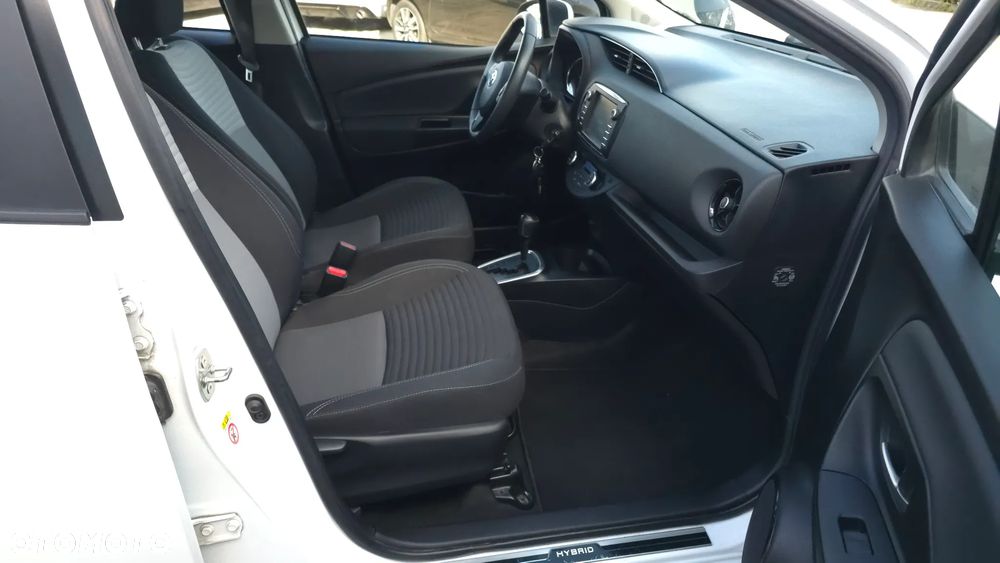Toyota Yaris - 16