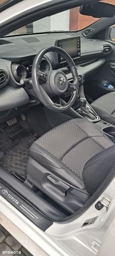 Toyota Yaris Hybrid 1.5 Selection Style - 19