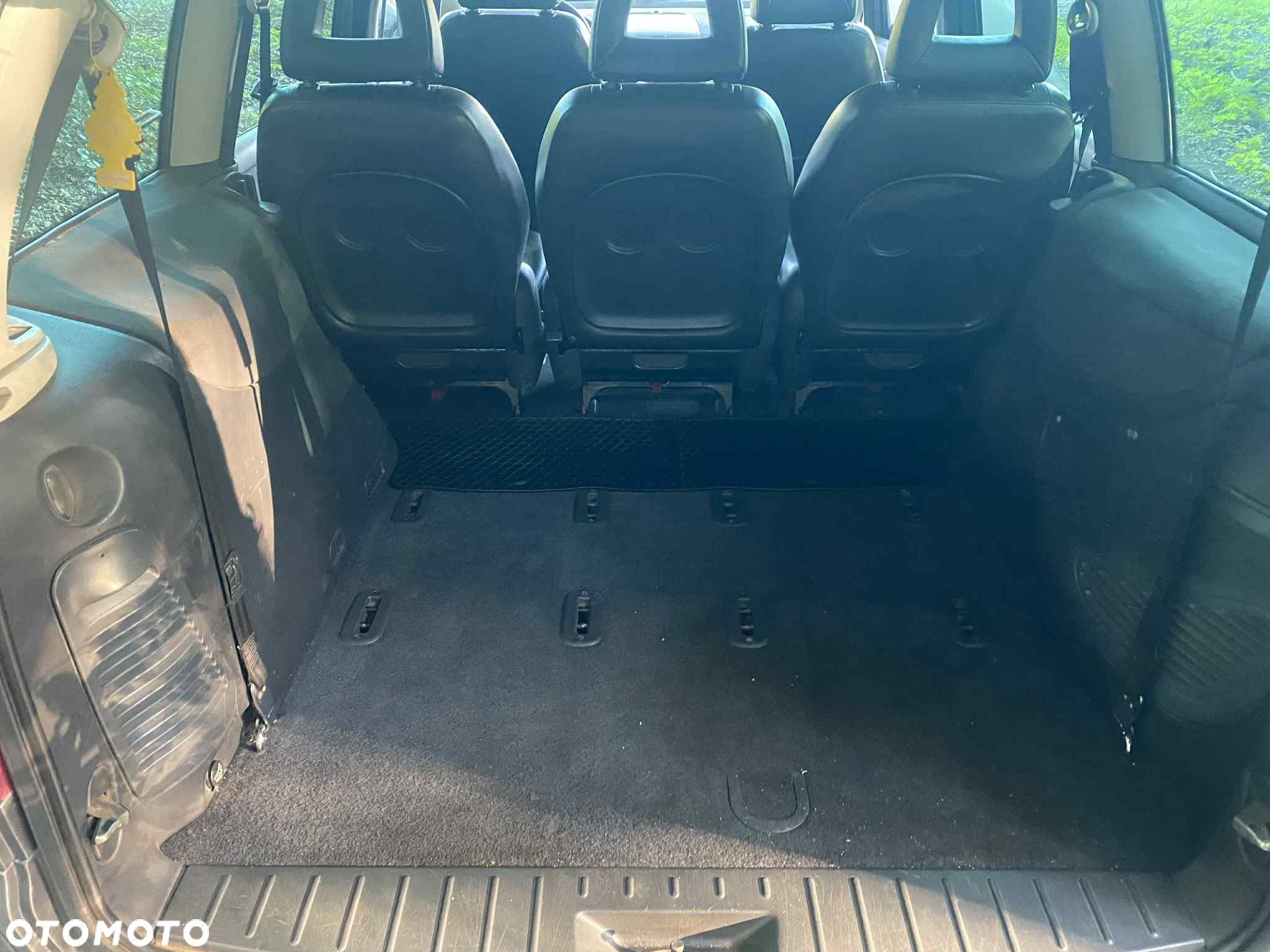 Volkswagen Sharan 1.9 TDI Basis - 4