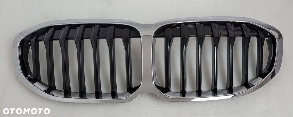 GRILL ATRAPA NERKI CHROM BMW 1 F40 2019- - 1