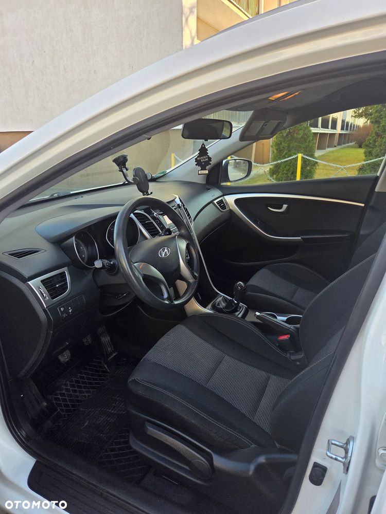 Hyundai i30 1.4 CRDi Advantage - 9