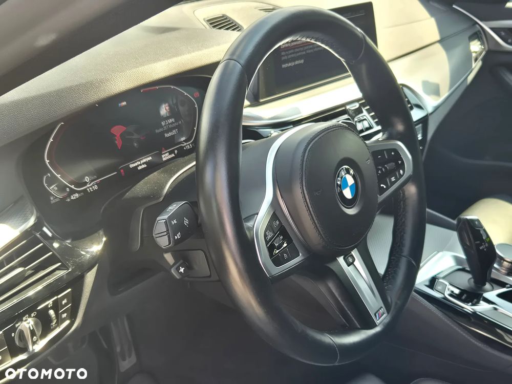 BMW Seria 5 520d xDrive M Sport sport - 17