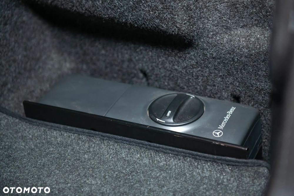 Mercedes-Benz Klasa C 43 AMG - 22