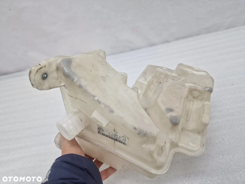 VW GOLF VII / SKODA OCTAVIA 3 III / AUDI A3 12- ZBIORNICZEK SPRYSKIWACZY , NR 5Q0955449Q / 5Q0955453R , NR AUKCJI ZS144 - 6