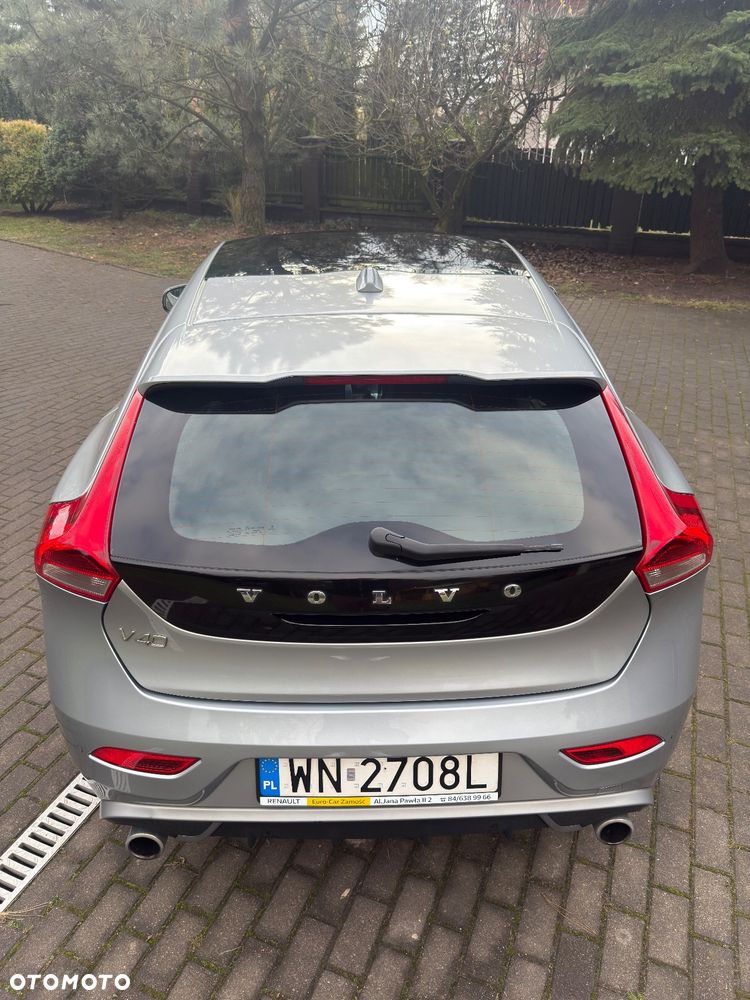 Volvo V40 D2 R-Design - 7