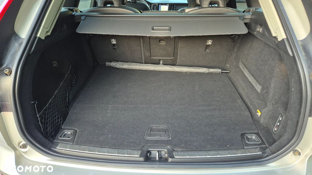 Volvo XC 60 T8 AWD Recharge Geartronic Inscription - 14