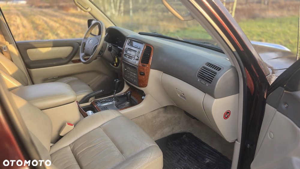 Toyota Land Cruiser 4.7 V8 - 24