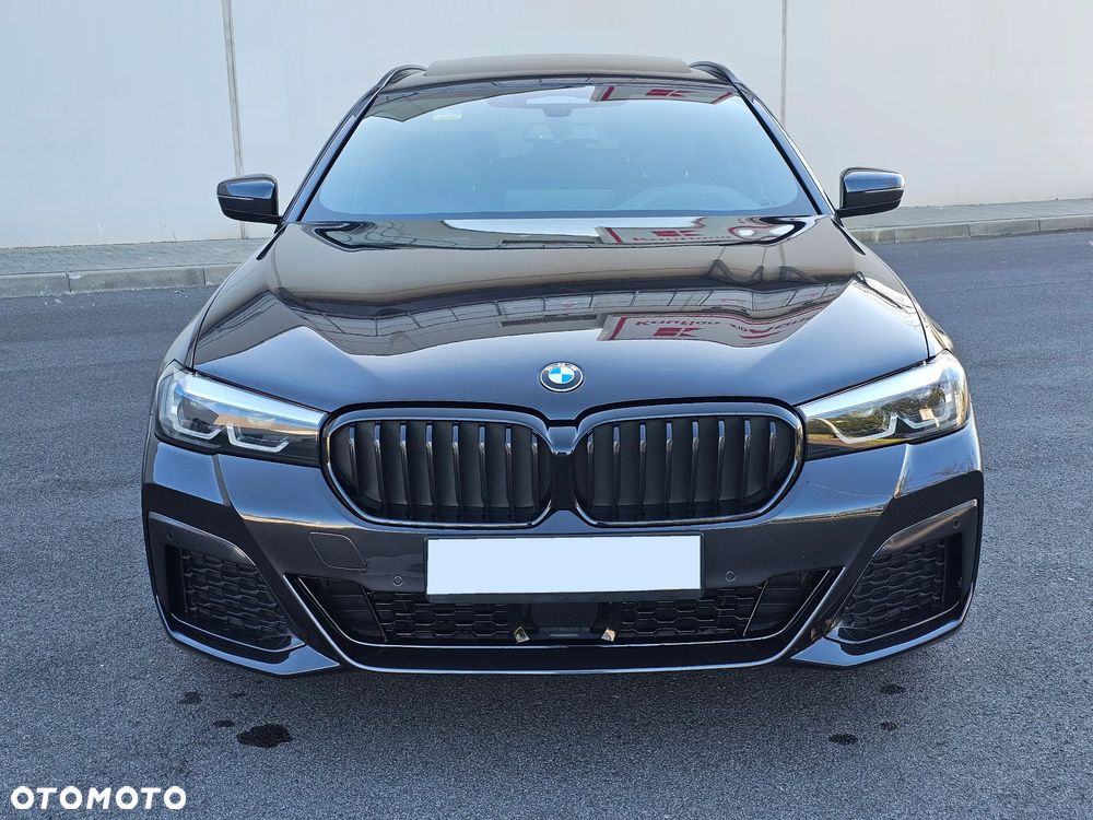 BMW Seria 5 520d xDrive M Sport Edition - 3