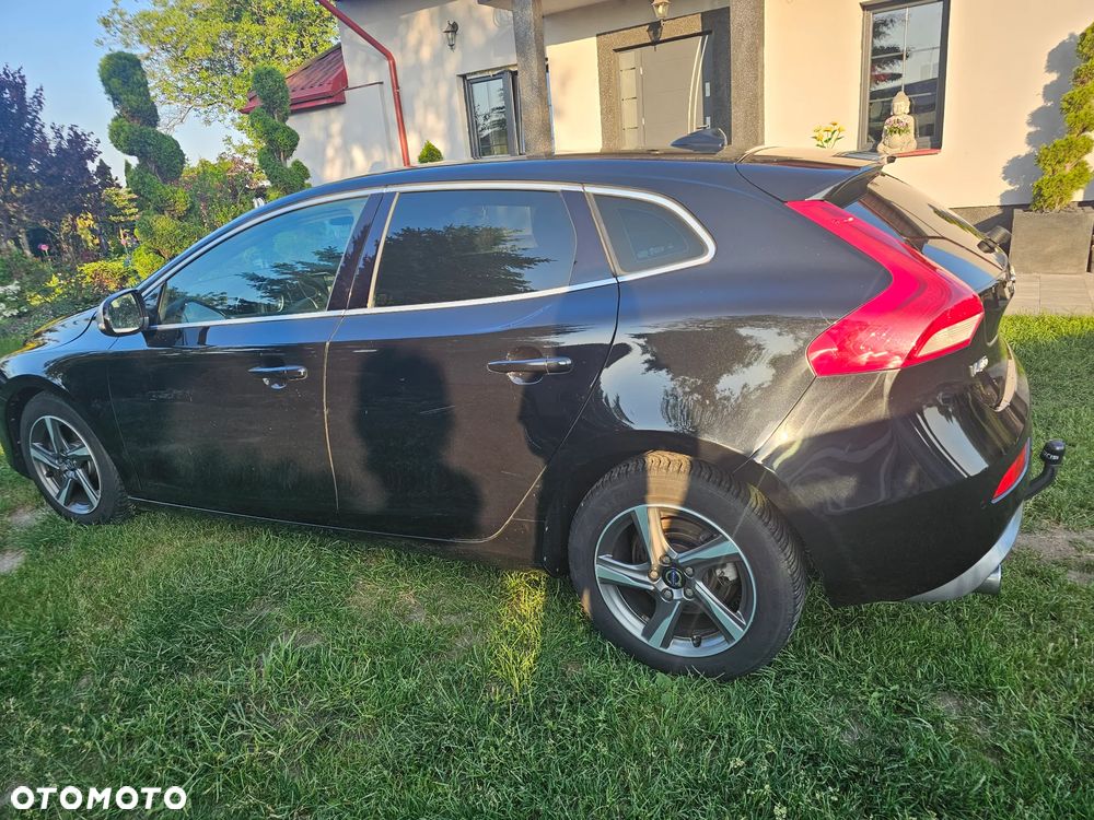 Volvo V40 D4 Drive-E R-Design Momentum - 11