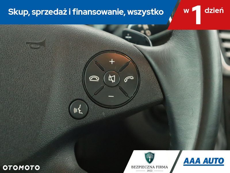 Mercedes-Benz Klasa E - 18