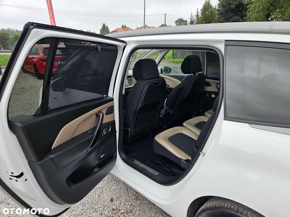 Citroën C4 Grand Picasso BlueHDi 150 EAT6 Exclusive - 38