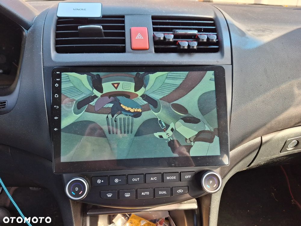 Honda Accord 2.0 Comfort - 11