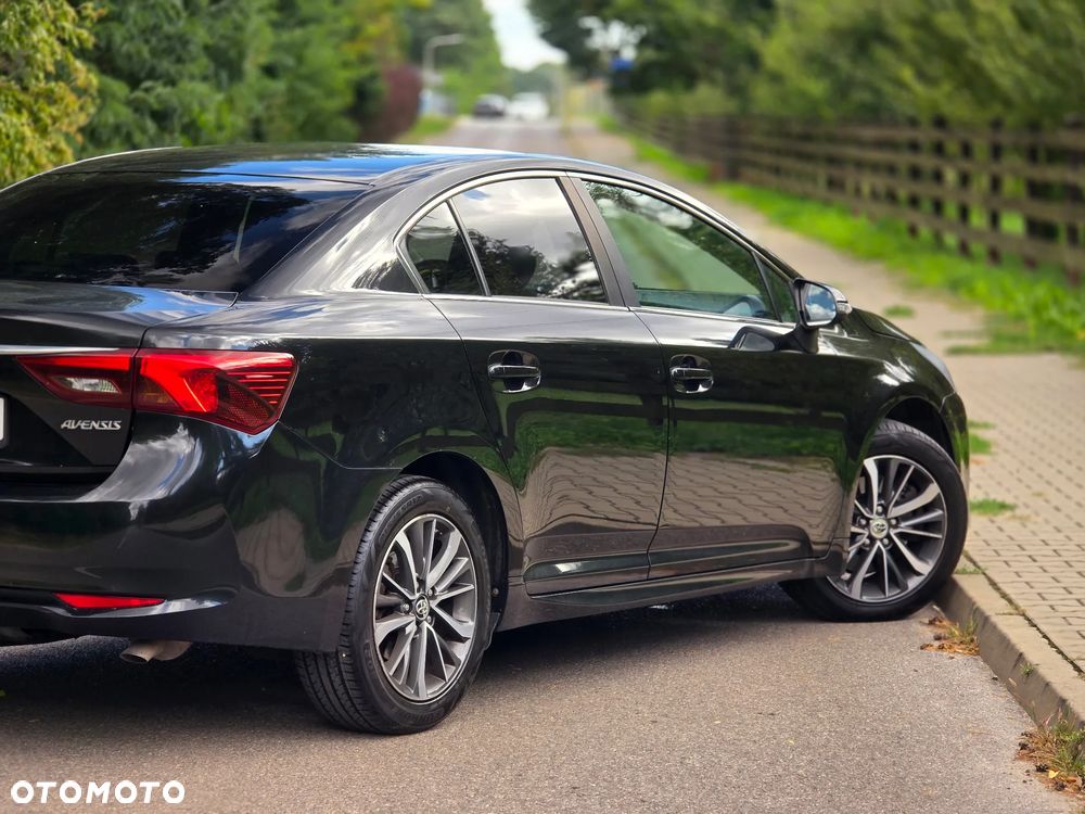 Toyota Avensis 2.0 D-4D Premium - 41