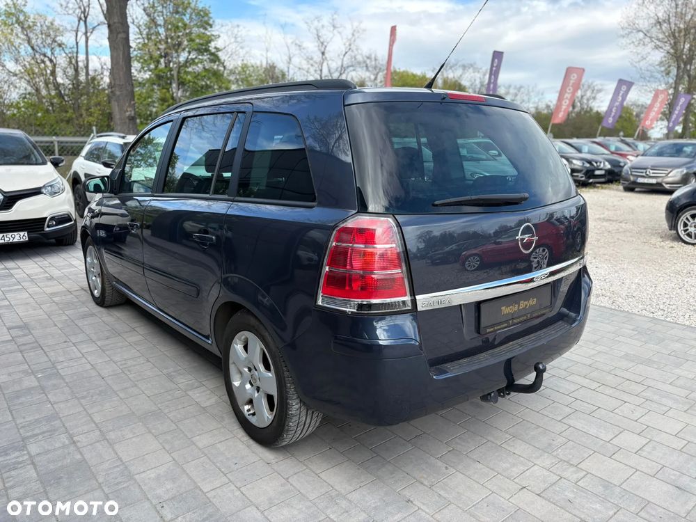 Opel Zafira 1.6 - 8