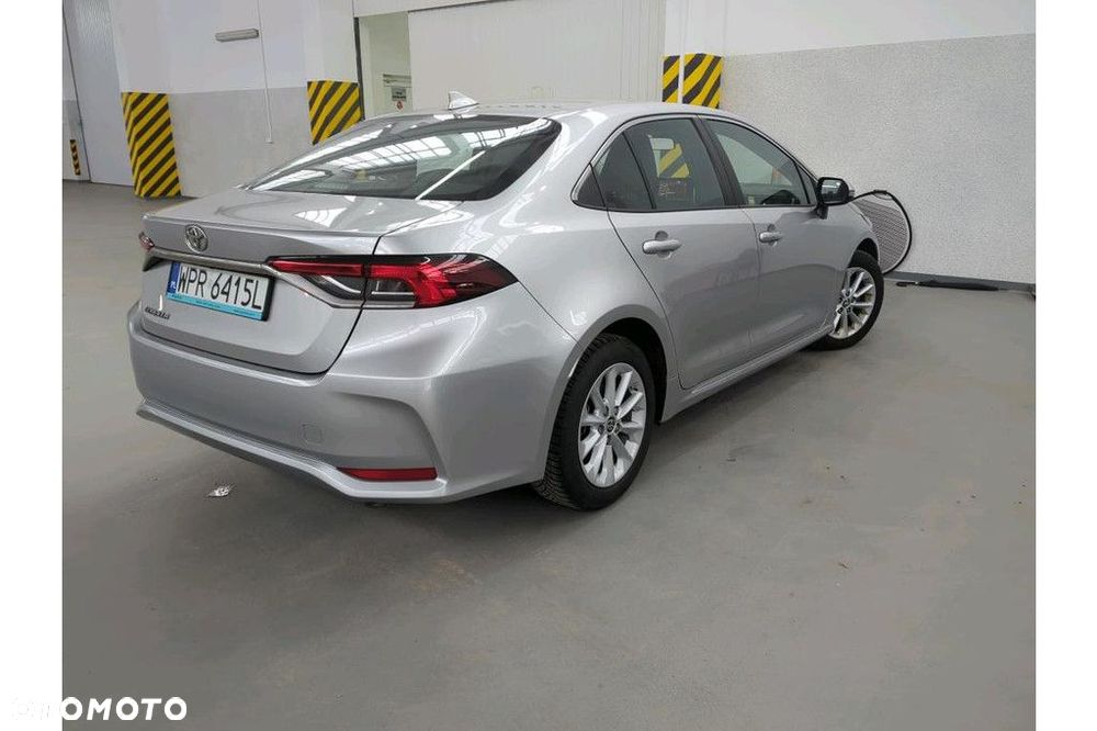 Toyota Corolla - 3