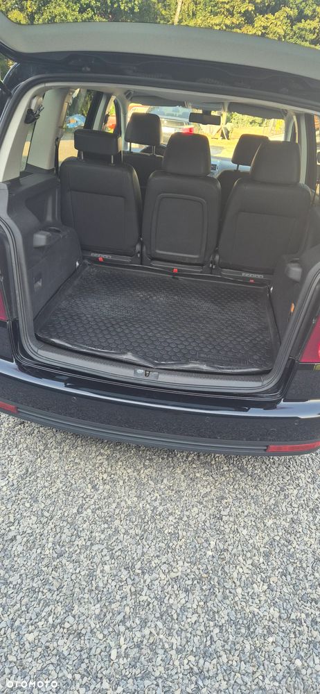 Volkswagen Touran - 5