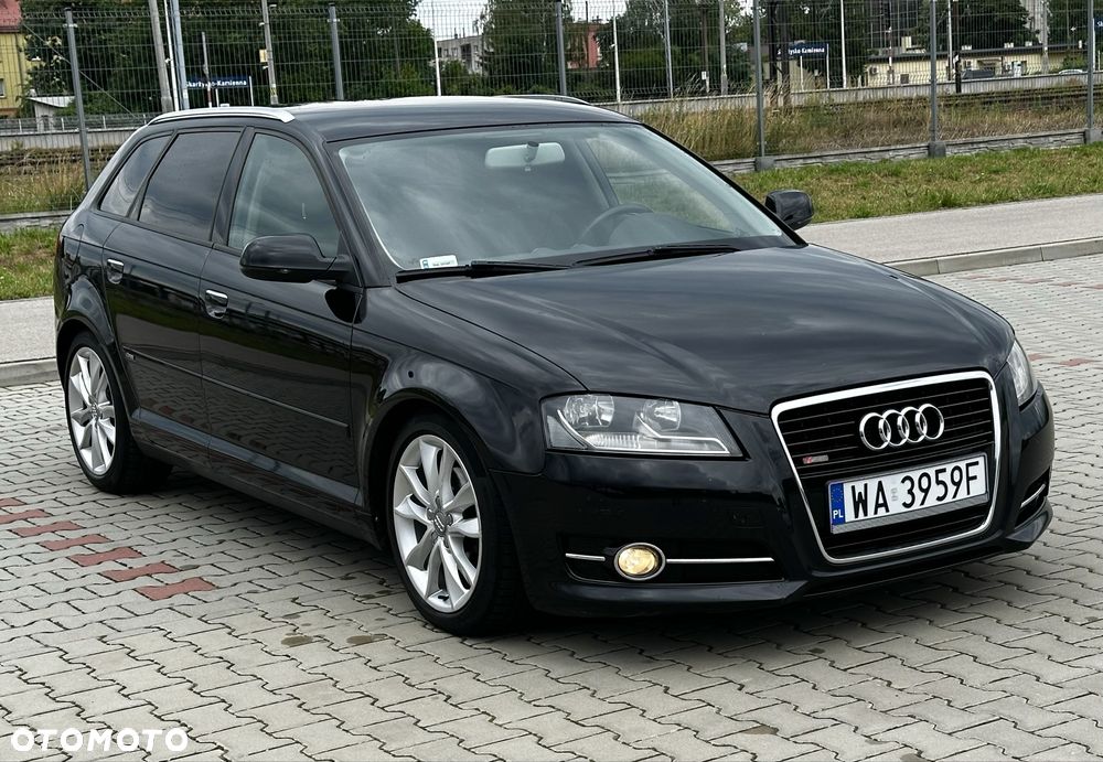 Audi A3 Sportback - 1