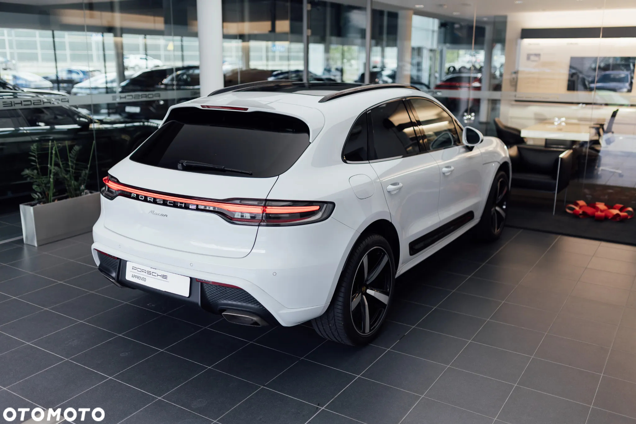 Porsche Macan Standard - 8