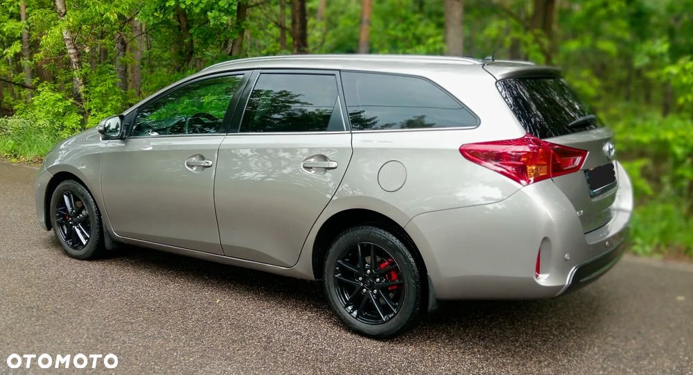 Toyota Auris - 3