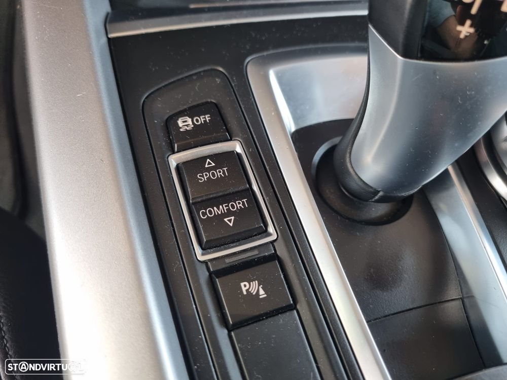 BMW X5 25 d sDrive Comfort 7L - 41