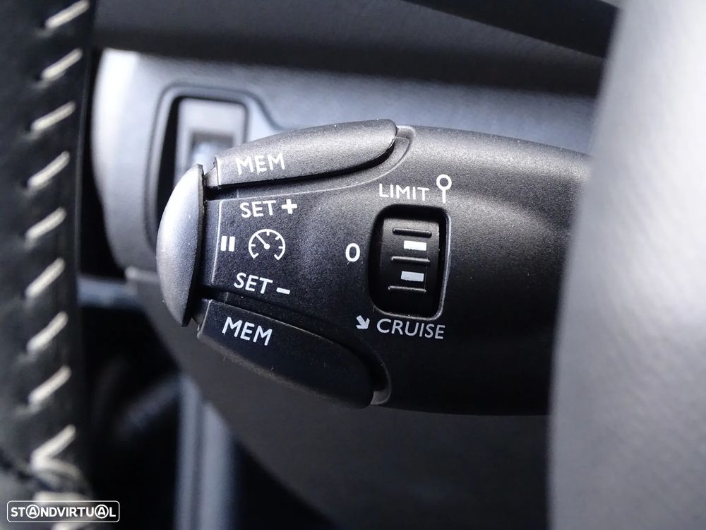 Peugeot 308 SW 1.5 BlueHDi Allure - 32