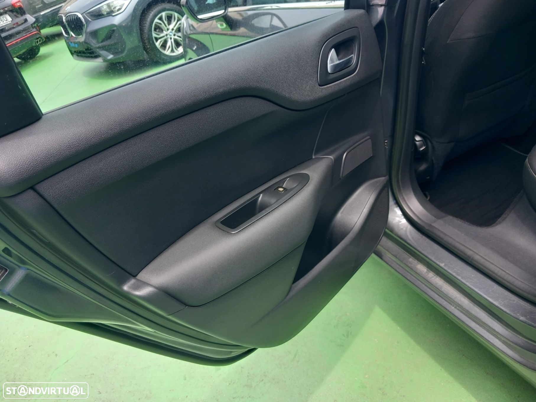 Citroën C4 1.6 e-HDi Exclusive - 19