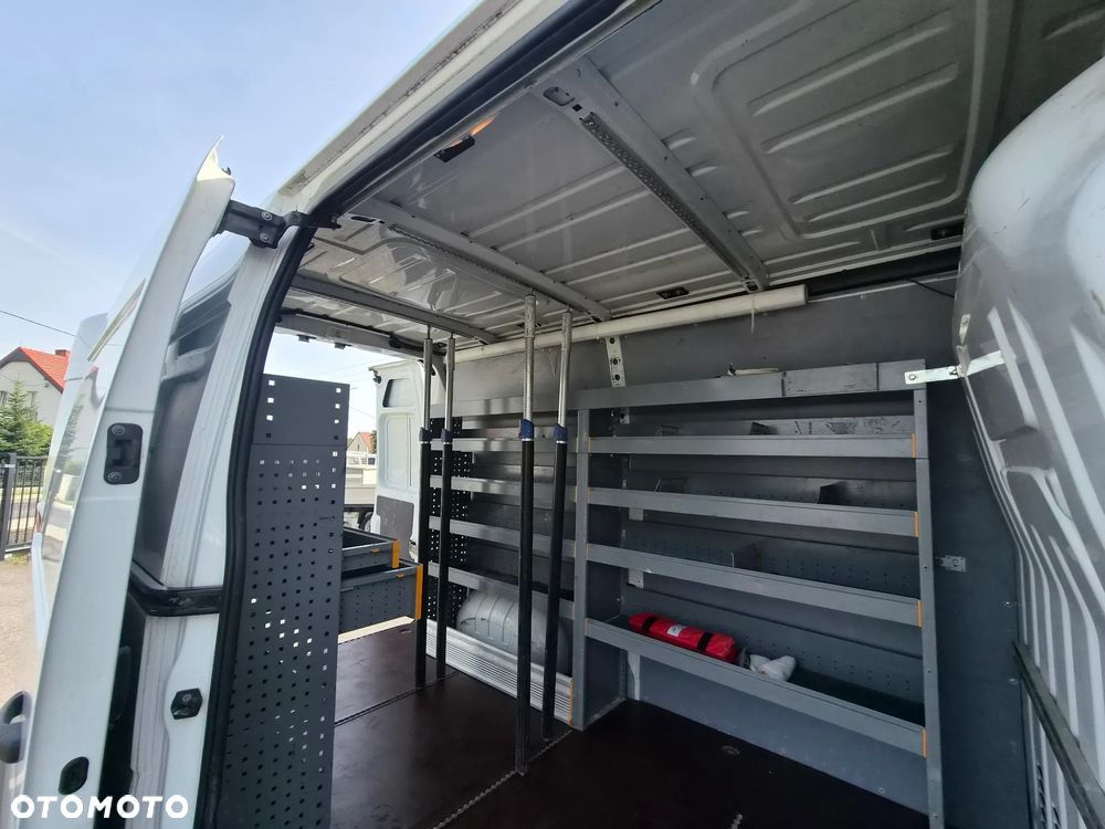 Nissan NV 400 zabudową warsztatową klima - 8