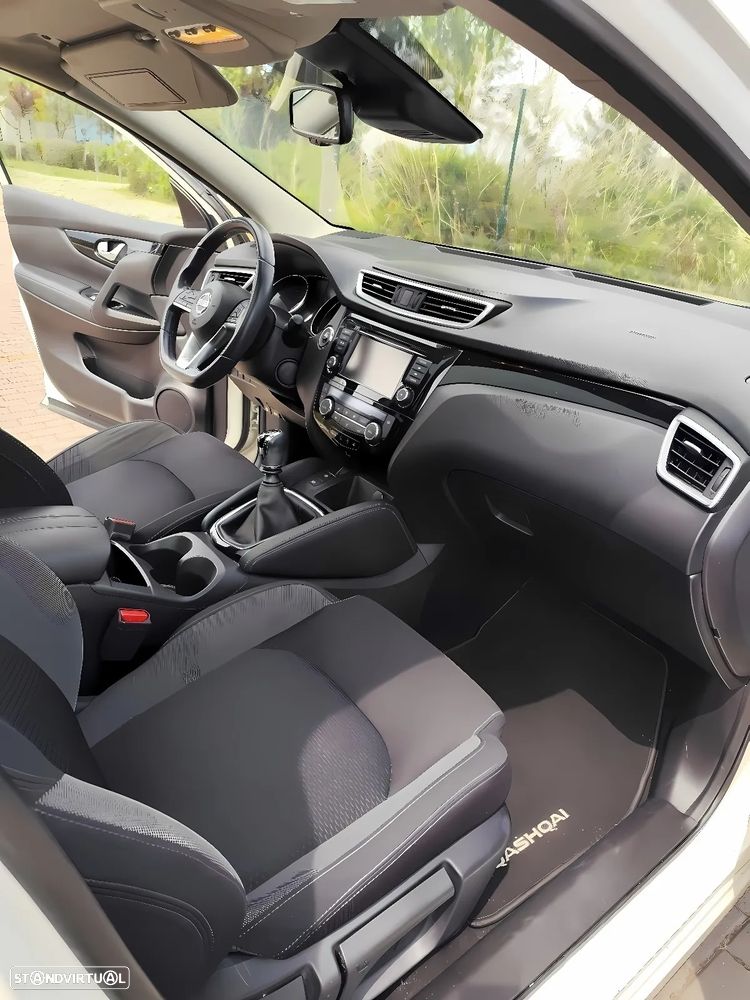 Nissan Qashqai 1.3 DIG-T N-Connecta - 16