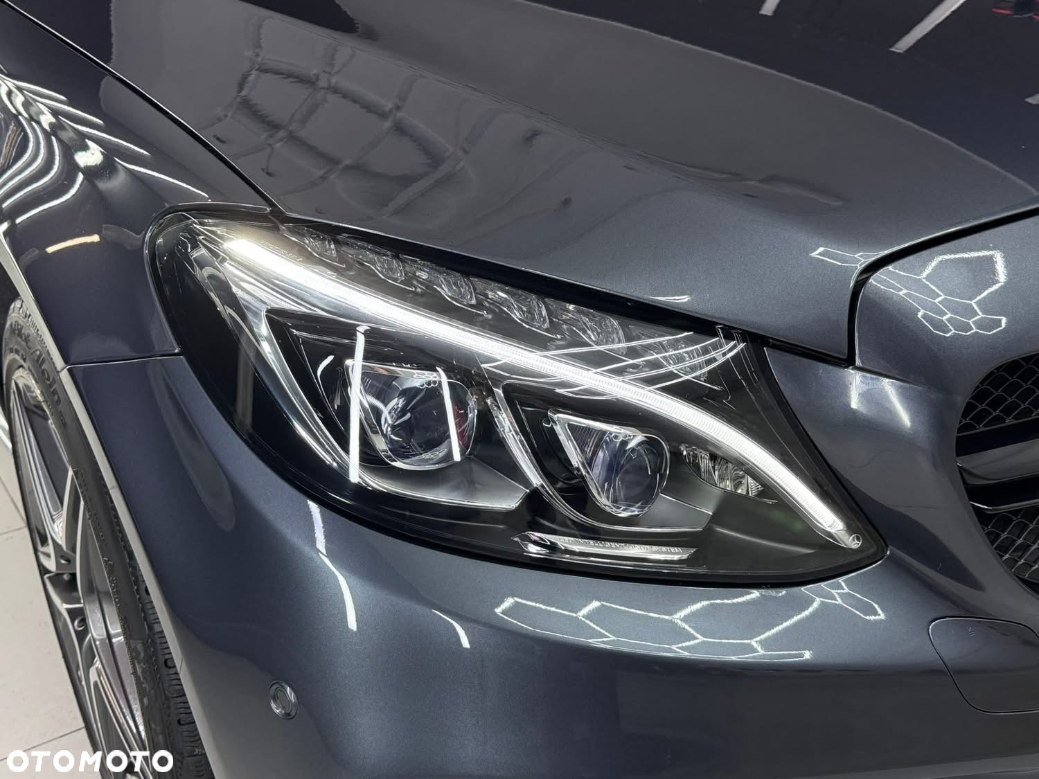 Mercedes-Benz Klasa C 250 (BlueTEC) d 4Matic 7G-TRONIC AMG Line - 30