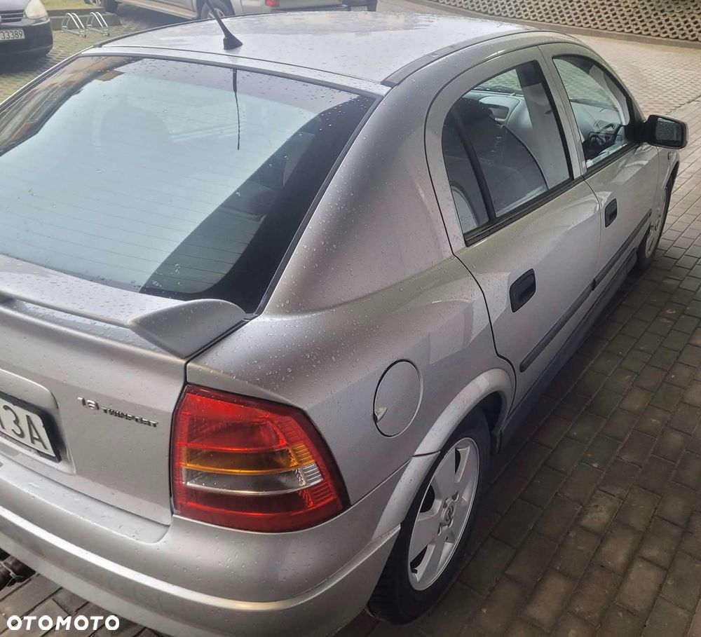 Opel Astra 1.6 - 3