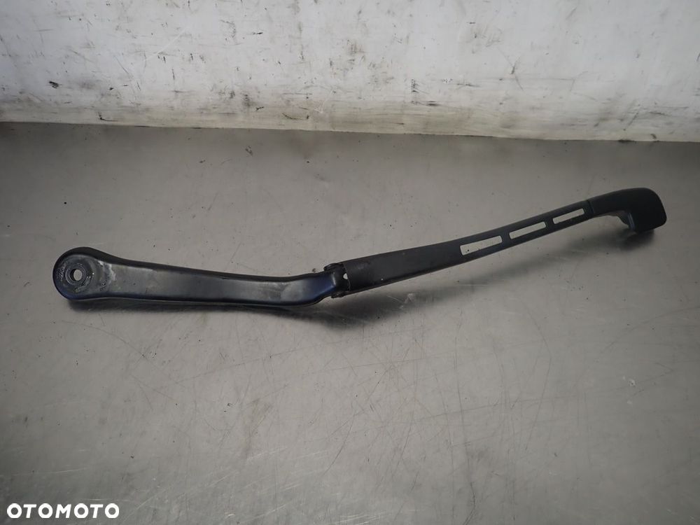 RAMIĘ WYCIERACZKI PRZÓD PRAWE BMW E91 - 2