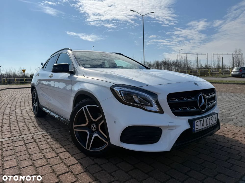 Mercedes-Benz GLA 220 4-Matic AMG Line - 1