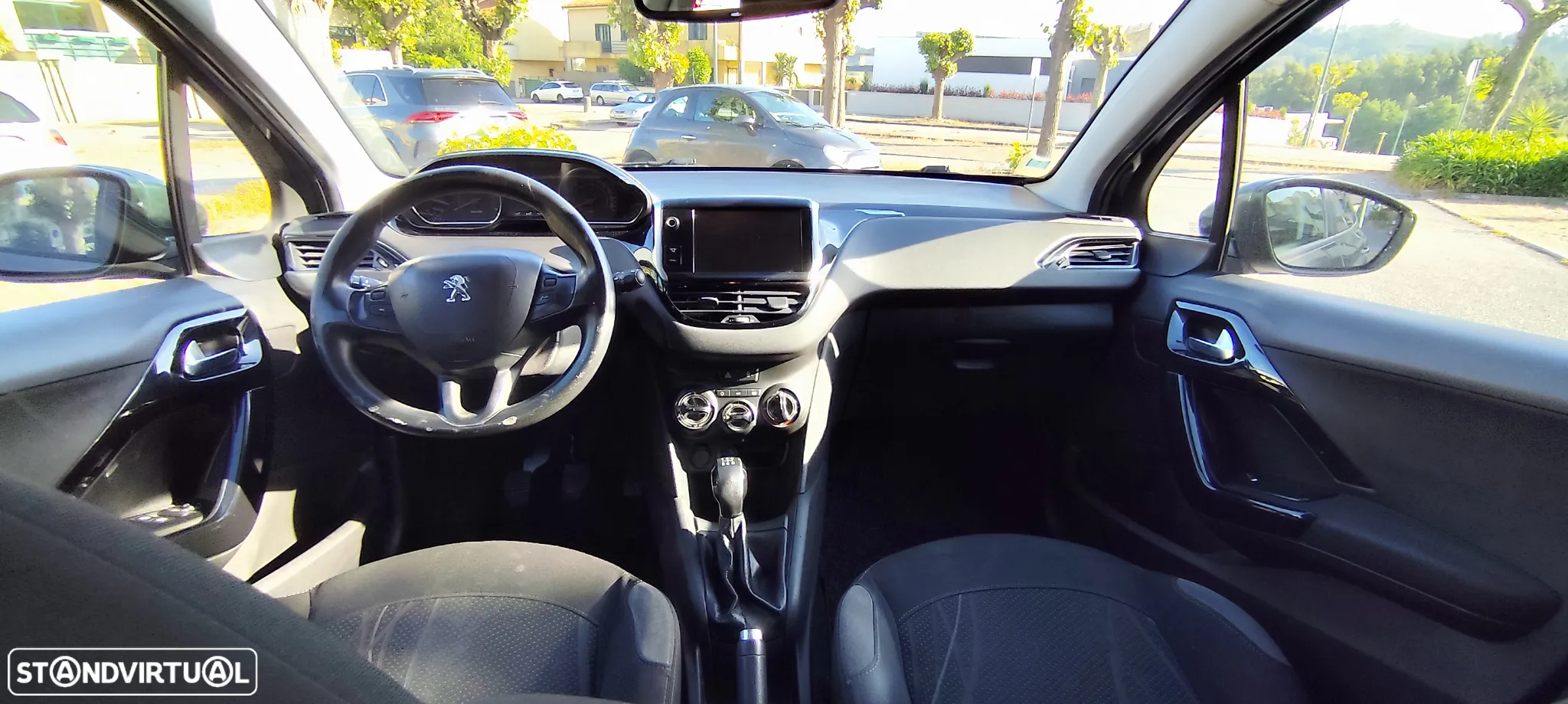 Peugeot 208 1.4 HDi Active - 9