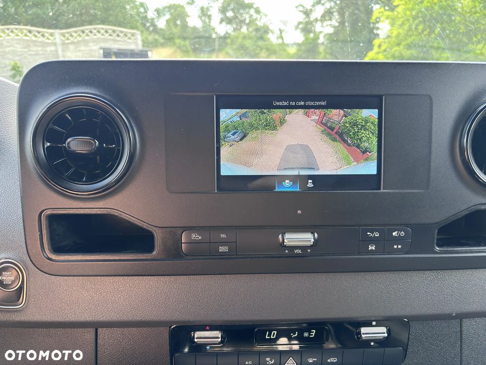 Mercedes-Benz Sprinter - 10