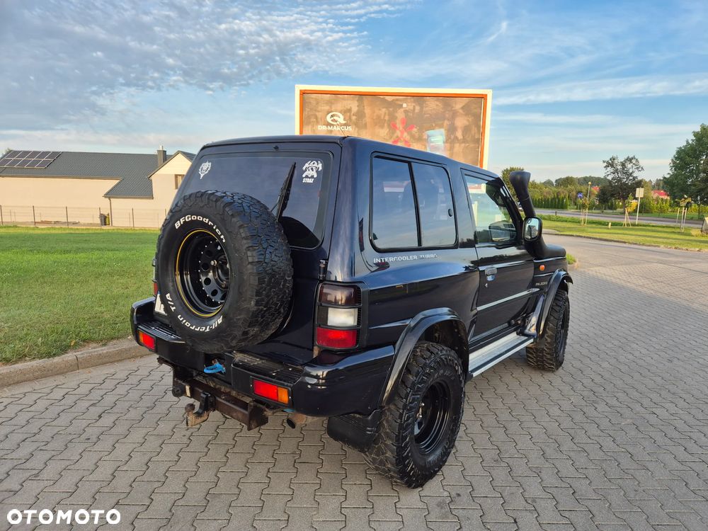 Mitsubishi Pajero - 6