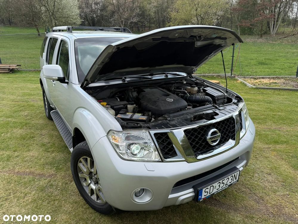 Nissan Pathfinder - 27