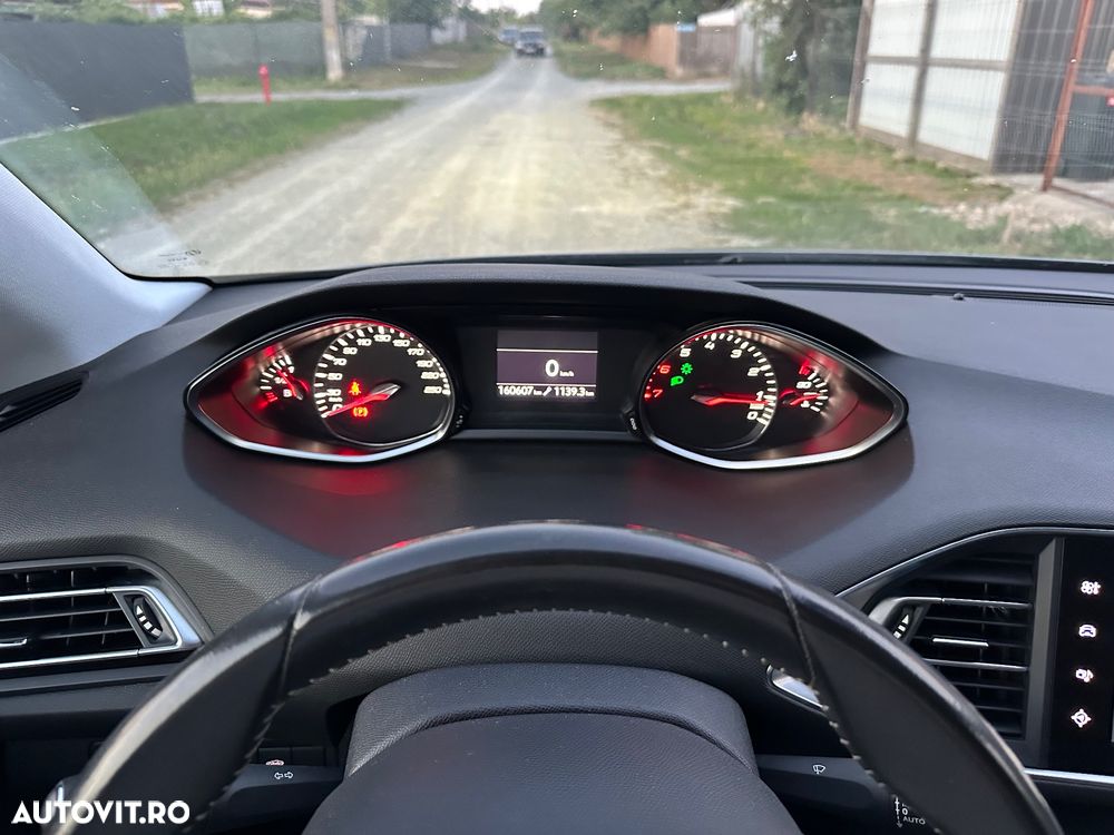Peugeot 308 - 13