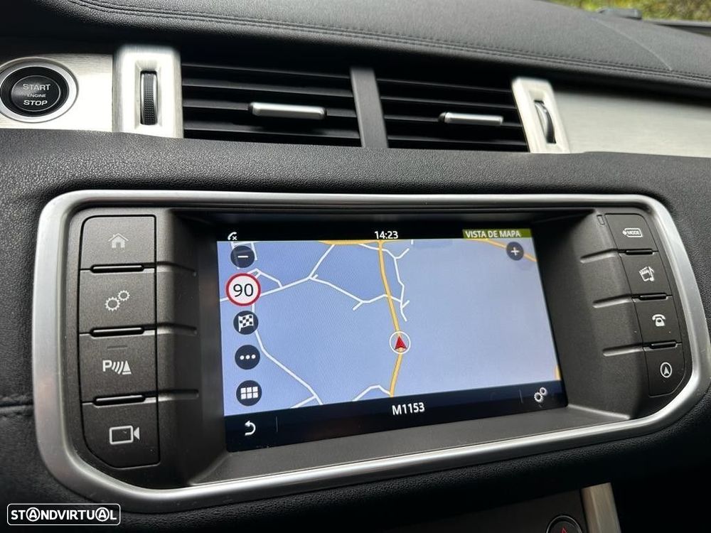 Land Rover Range Rover Evoque 2.0 D150 AWD R-Dynamic Auto - 35