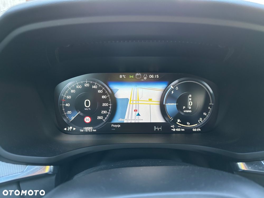 Volvo V60 T8 AWD Plug-In Hybrid Inscription - 19