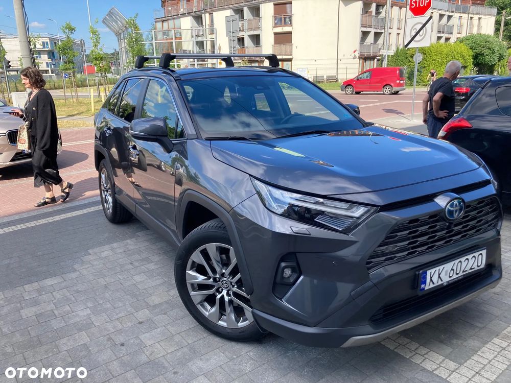 Toyota RAV4 - 1