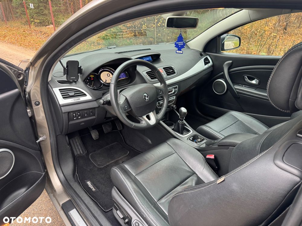 Renault Megane 1.9 dCi Dynamique Euro5 - 21