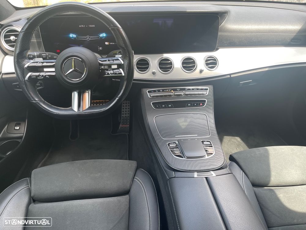 Mercedes-Benz E 300 de 4Matic 9G-TRONIC AMG Line - 11