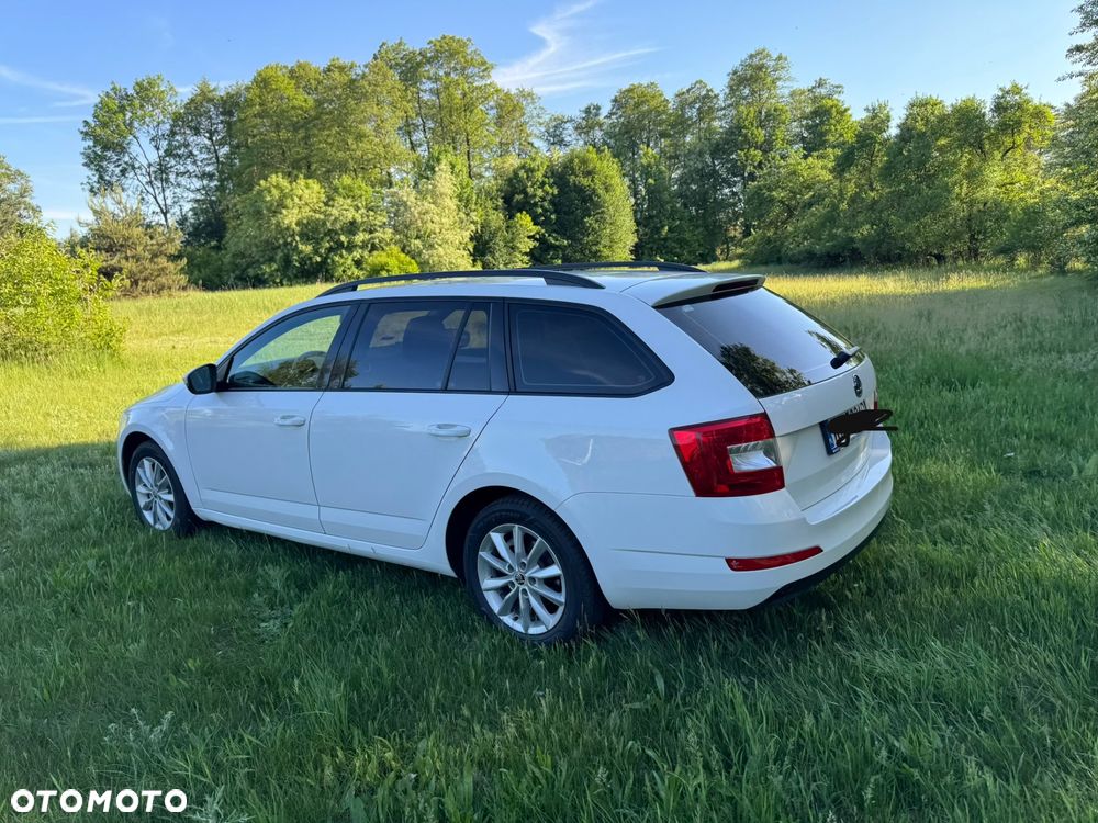 Skoda Octavia 1.6 TDI Ambition - 36
